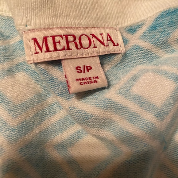 Blue and white button up sweeter - Picture 2 of 5